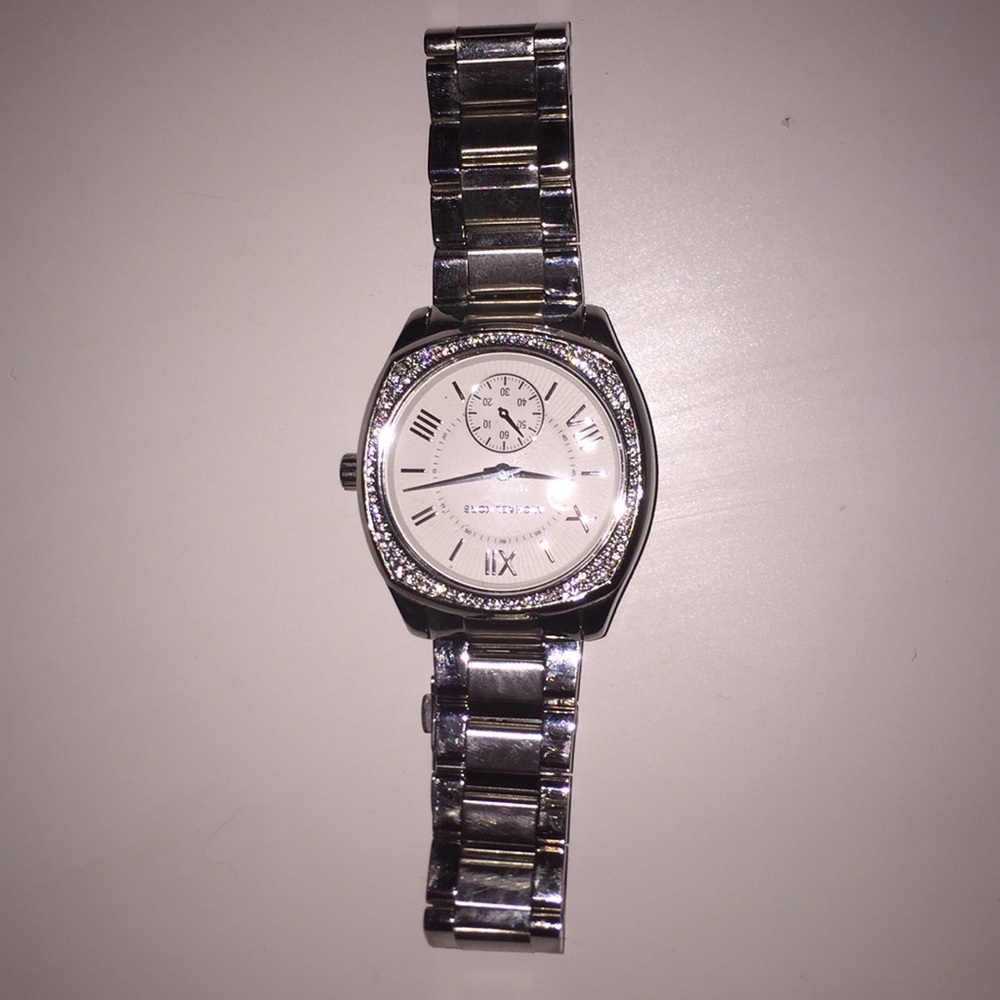 Only worn once.
